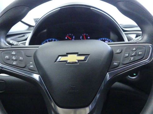 Used 2023 Chevrolet Malibu LT FWD image 16