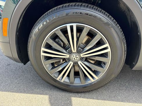 Used 2019 Volkswagen Tiguan SEL AWD/4WD image 8