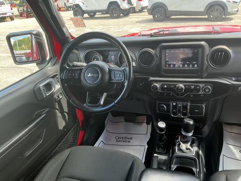 Used 2022 Jeep Gladiator Sport AWD/4WD image 6