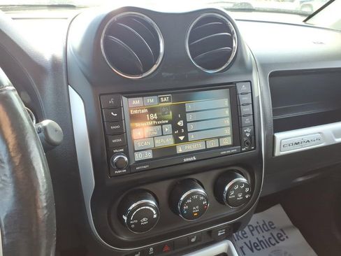 Used 2016 Jeep Compass High Altitude image 17