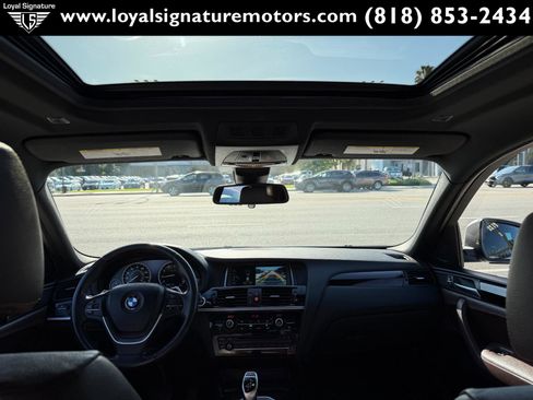 Used 2018 BMW X4 xDrive28i AWD/4WD image 18