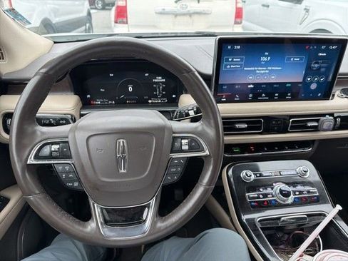 Used 2023 Lincoln Nautilus Reserve w/ Equipment Group 201A AWD/4WD image 4