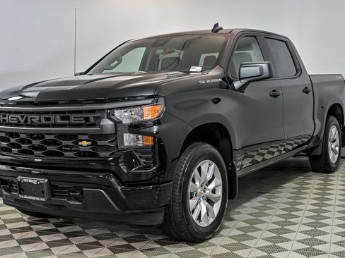 Certified 2025 Chevrolet Silverado 1500 Custom AWD/4WD image 5