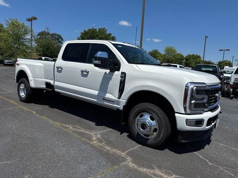 New 2026 Ford F350 Platinum w/ Platinum Plus Package AWD/4WD image 1
