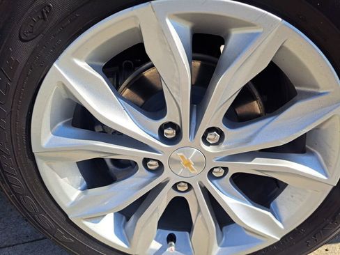 Used 2024 Chevrolet Malibu LT image 28