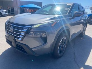 Used 2025 Nissan Rogue SV FWD video 1