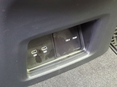 New 2026 Volkswagen Atlas SE image 25