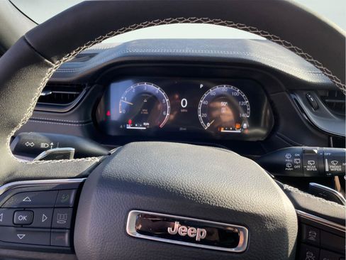 New 2026 Jeep Grand Cherokee Limited w/ Trailer Tow Package AWD/4WD image 25