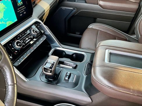 Used 2022 GMC Sierra 1500 Denali w/ Denali Reserve Package image 14