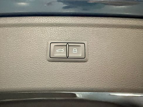 Used 2018 Audi Q5 2.0T Premium Plus AWD/4WD image 36