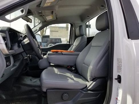 New 2025 Ford F550 4x4 Regular Cab Super Duty image 20