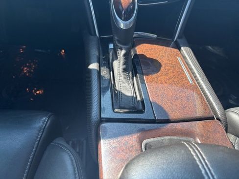 Used 2015 Cadillac XTS Luxury image 16