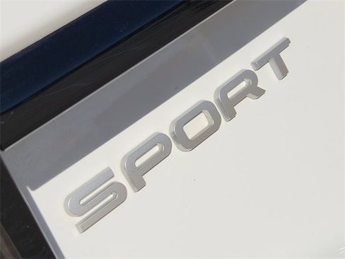 Used 2025 Land Rover Discovery Sport S image 12