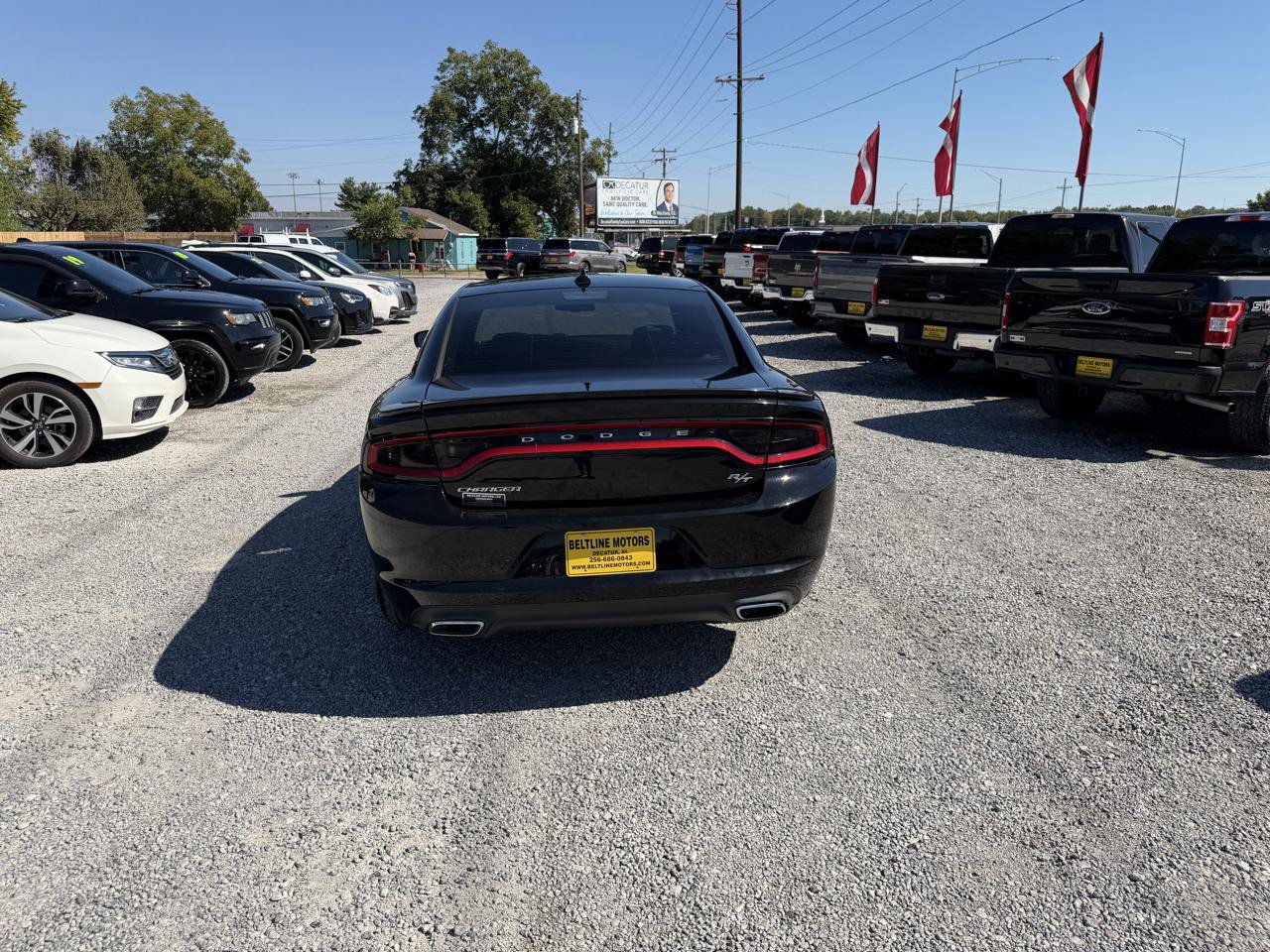 Used 2017 Dodge Charger R/T RWD image 16
