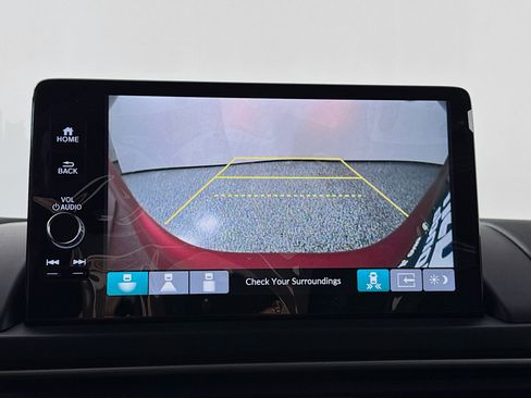 New 2025 Honda Pilot Touring image 14