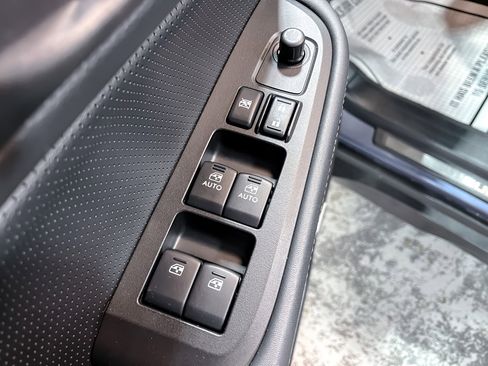 Used 2017 Subaru Outback 2.5i Limited image 14