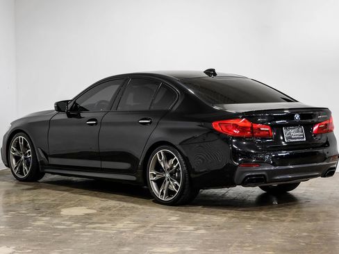 Used 2018 BMW M550i xDrive image 9