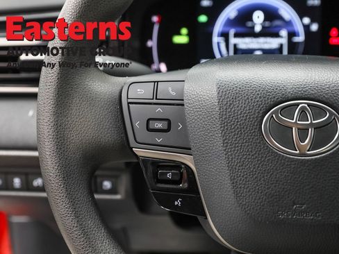 Used 2025 Toyota Camry LE FWD image 15