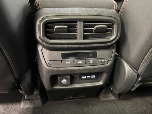 New 2025 Honda Pilot TrailSport image 32