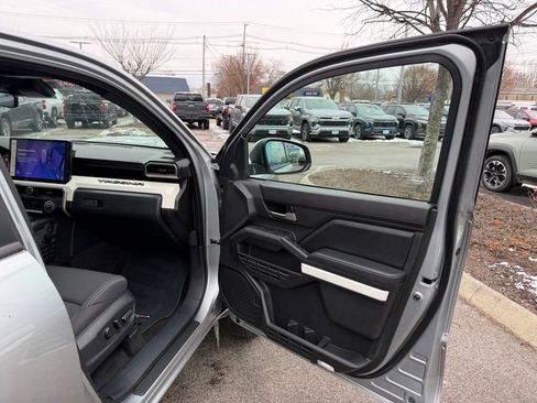 Used 2024 Toyota Tacoma TRD Sport image 22