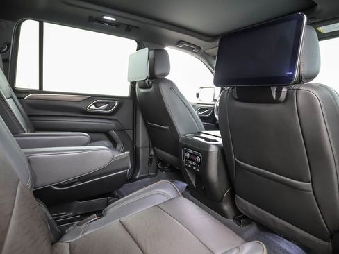 Used 2024 Chevrolet Suburban High Country w/ Advanced Technology Package image 26