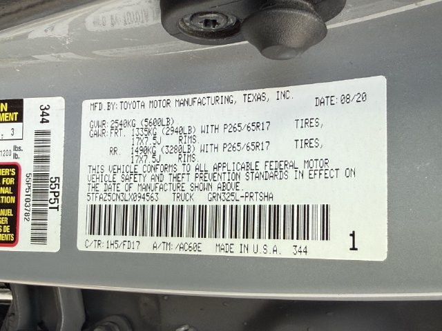 Used 2020 Toyota Tacoma TRD Sport w/ Technology Package RWD image 34