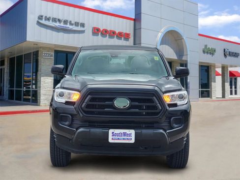 Used 2023 Toyota Tacoma SR AWD/4WD image 5