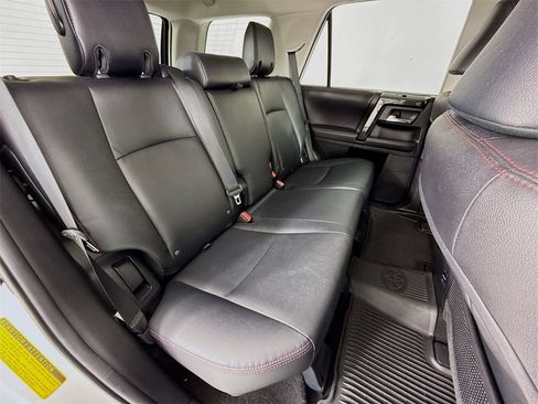 Used 2018 Toyota 4Runner TRD Off-Road Premium image 28