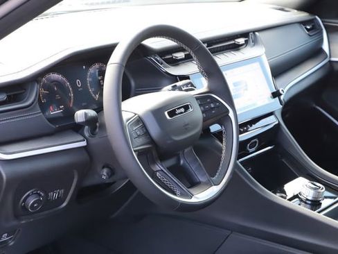 New 2026 Jeep Grand Cherokee Limited AWD/4WD image 11