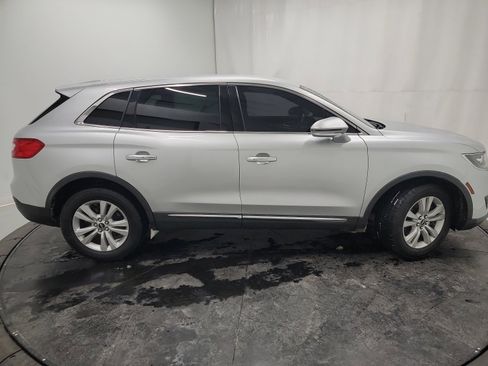 Used 2016 Lincoln MKX Premiere w/ Cargo Accessories Package image 11