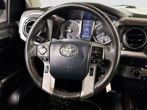 Used 2020 Toyota Tacoma SR5 image 16