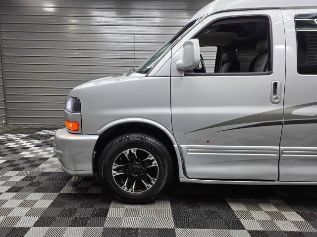 Used 2017 GMC Savana 2500 Extended RWD image 38
