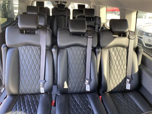 Used 2020 Ford Transit 150 XLT RWD image 22