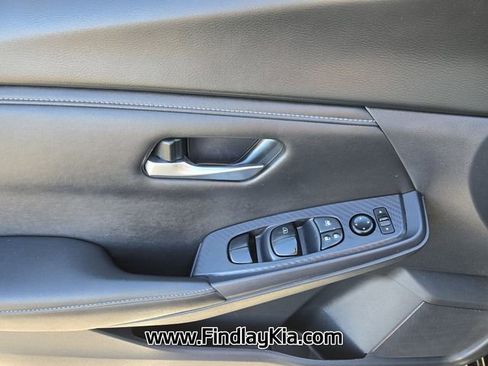 Used 2024 Nissan Sentra SV image 21