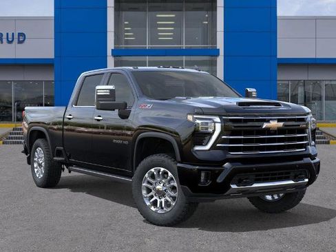 New 2026 Chevrolet Silverado 2500 LTZ w/ Z71 Chrome Sport Edition AWD/4WD image 7