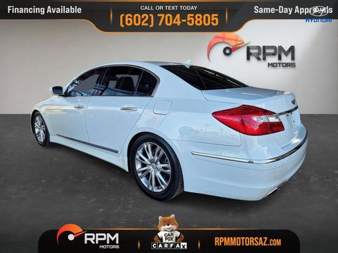 Used 2012 Hyundai Genesis 5.0 image 4