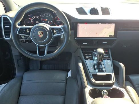 Used 2021 Porsche Cayenne w/ Premium Package Plus AWD/4WD image 18