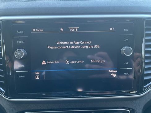 Certified 2021 Volkswagen Atlas SEL Premium image 18