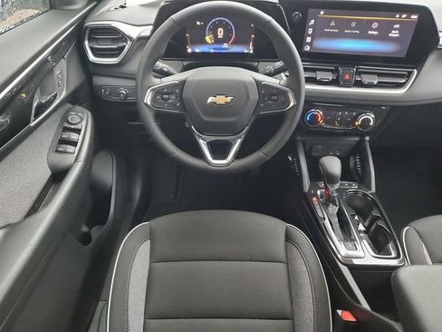 New 2025 Chevrolet TrailBlazer LT w/ LT Cold Weather Package image 27