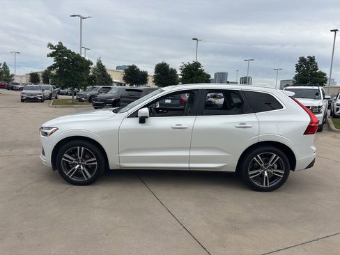 Used 2021 Volvo XC60 T5 Momentum w/ Premium Package image 8