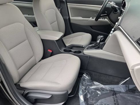 Used 2020 Hyundai Elantra Value Edition w/ Cargo Package (C1) FWD image 15