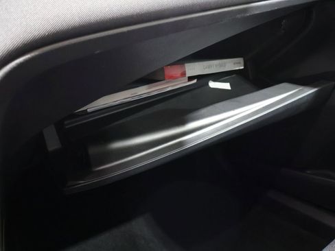 Used 2025 Toyota Camry LE image 30