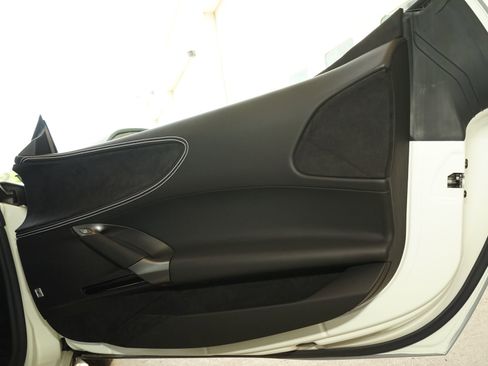 Used 2022 Ferrari SF90 Stradale image 24