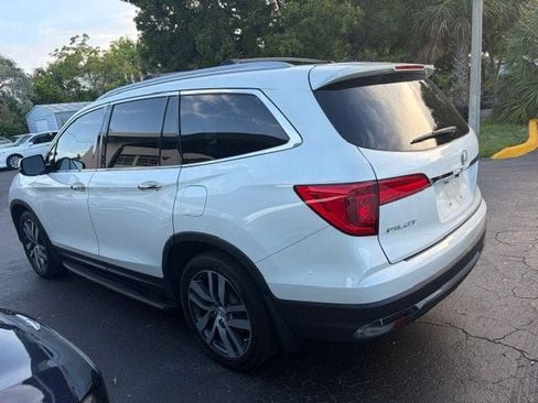 Used 2017 Honda Pilot Touring image 5