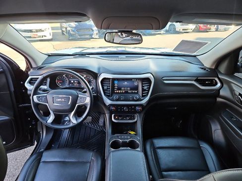Used 2023 GMC Acadia SLT image 19