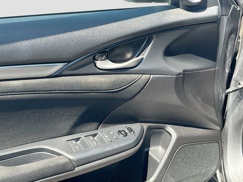 Used 2019 Honda Civic EX image 17