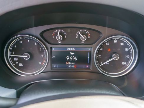 Used 2023 Buick Enclave Essence image 25