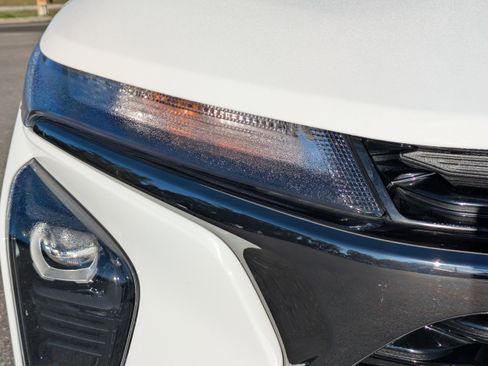 Used 2024 Chevrolet Trax RS image 10