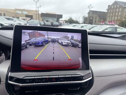 Used 2024 Jeep Compass Limited image 26