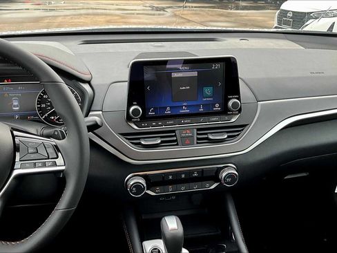 New 2025 Nissan Altima 2.5 SR image 6